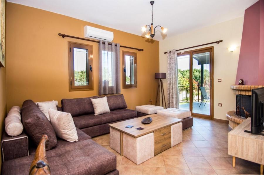 Villa Irida Afrato Екстер'єр фото