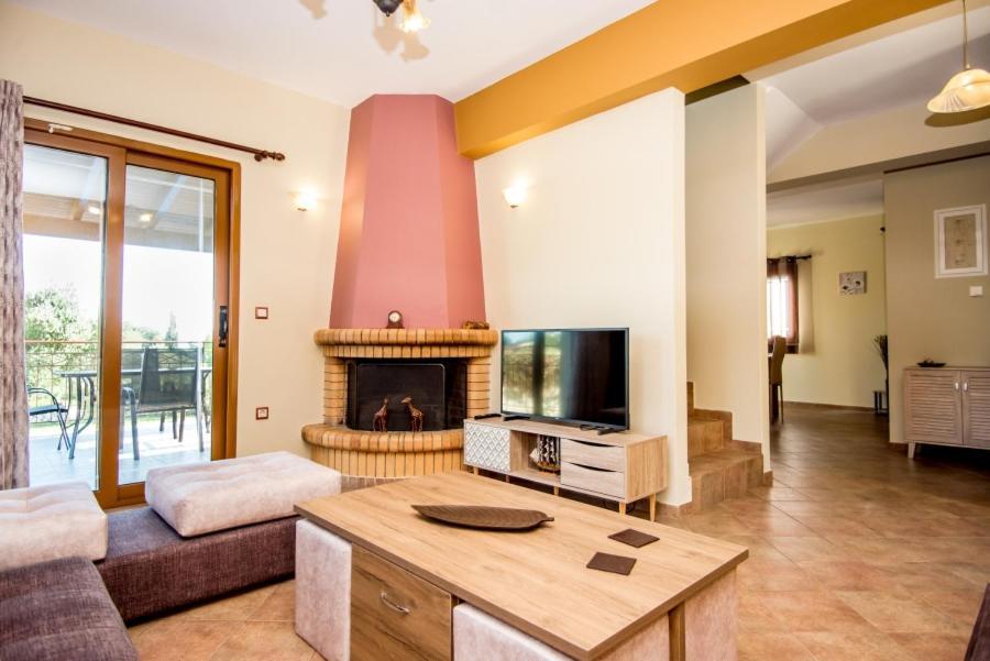 Villa Irida Afrato Екстер'єр фото