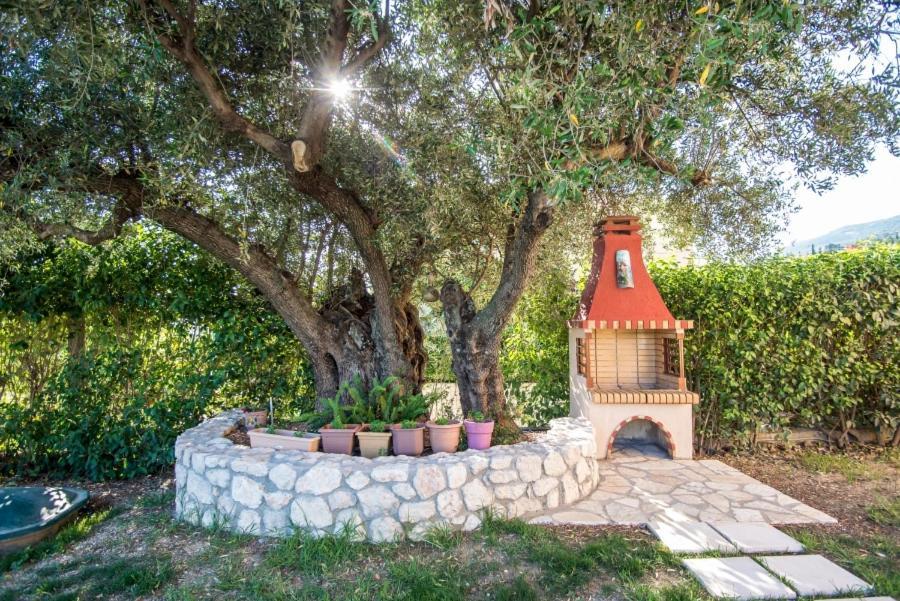 Villa Irida Afrato Екстер'єр фото