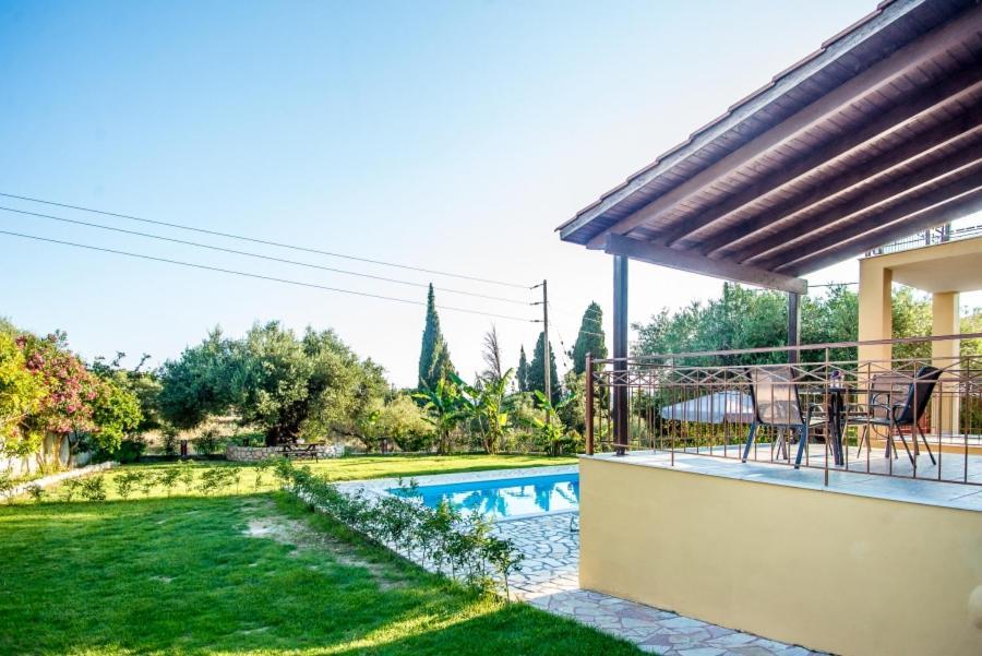 Villa Irida Afrato Екстер'єр фото