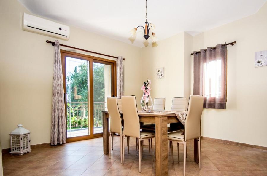 Villa Irida Afrato Екстер'єр фото